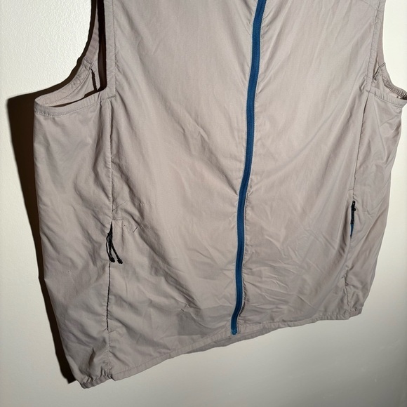 REI Co-Op Lightweight Reflective Vest - Picture 9 of 10